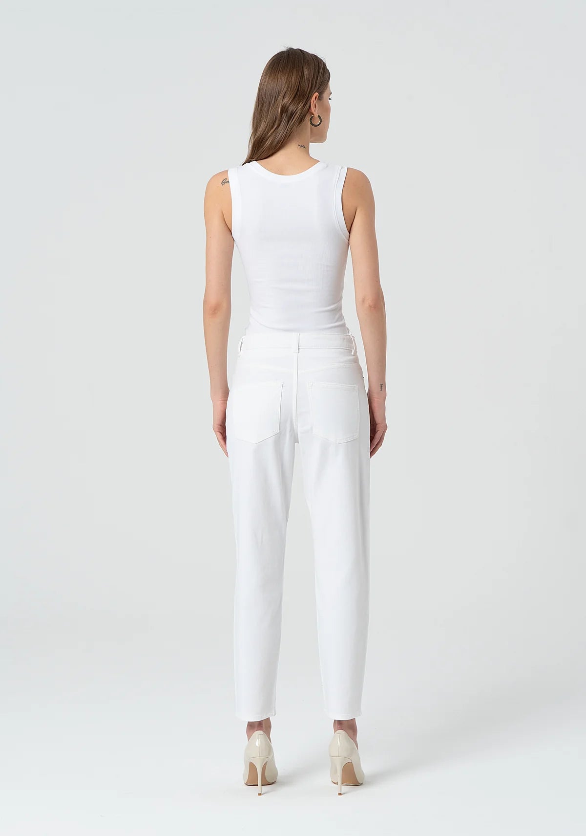 Pantalone Carrot Mom Fit In Bull