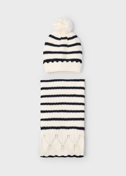 Set cappello e sciarpa a righe Mayoral